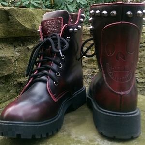 Ladies goth burgundy studded lace-up boots